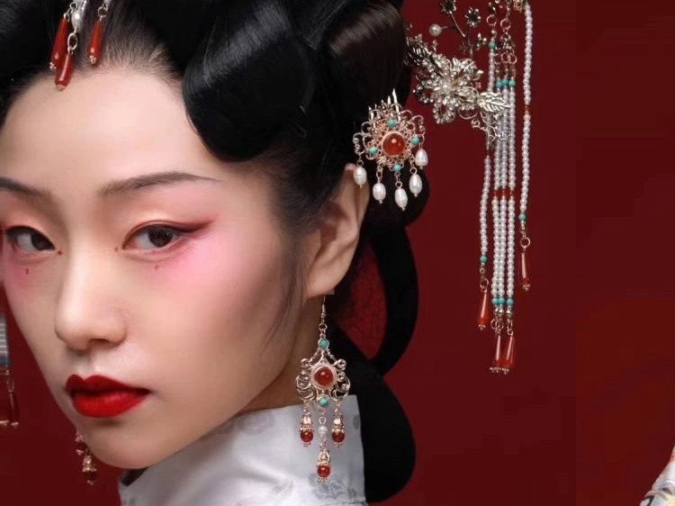 时尚新娘造型师班