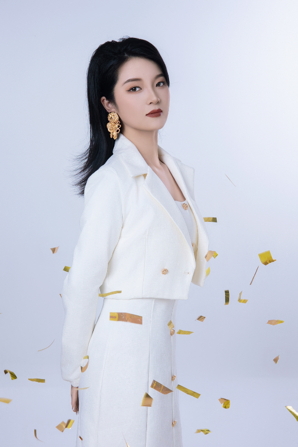 袁满：Tina老师
