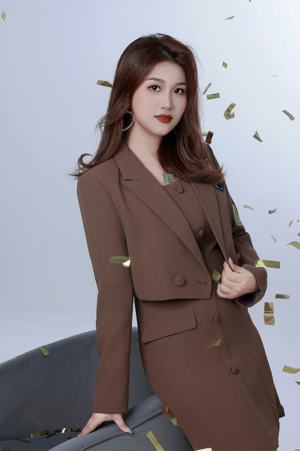 李龙玉Doris老师